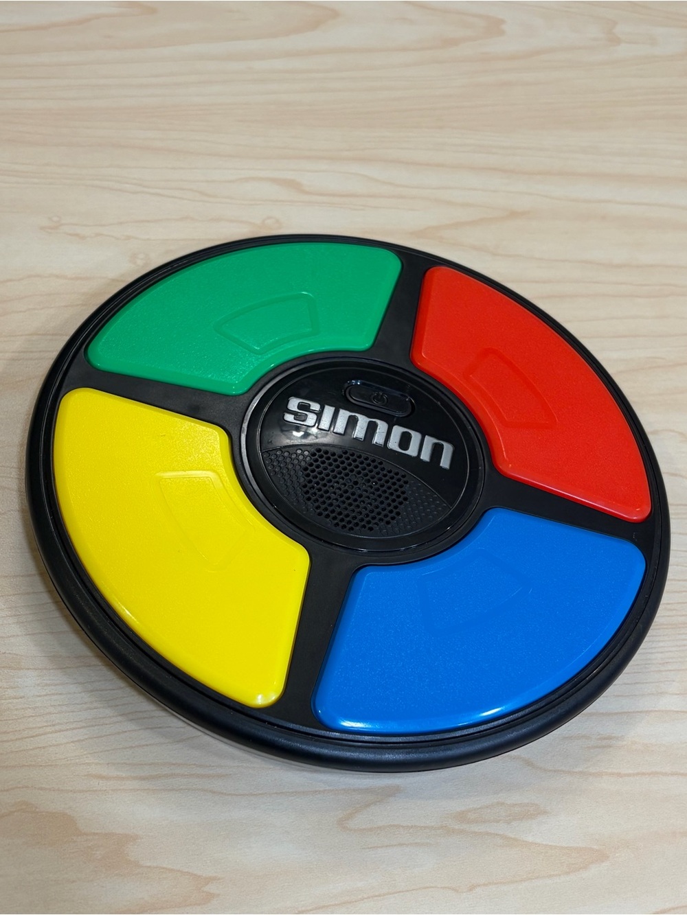 Simons Portable Electronic Game - Red, Blue, Green, Yellow
